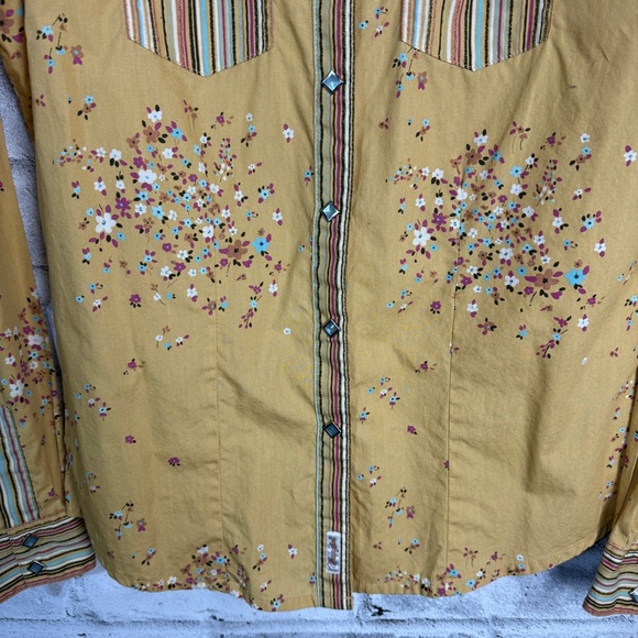 Wrangler Western Aztec Floral Print Pearl Snap Button Down Shirt - Picture 3 of 10